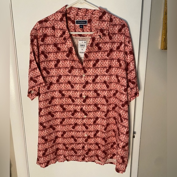 Men's Short-Sleeve Elevated Hawaiian Pineapple Shirt - Picture 2 of 6